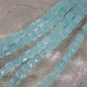 Blauwe chalcedoon blokjes